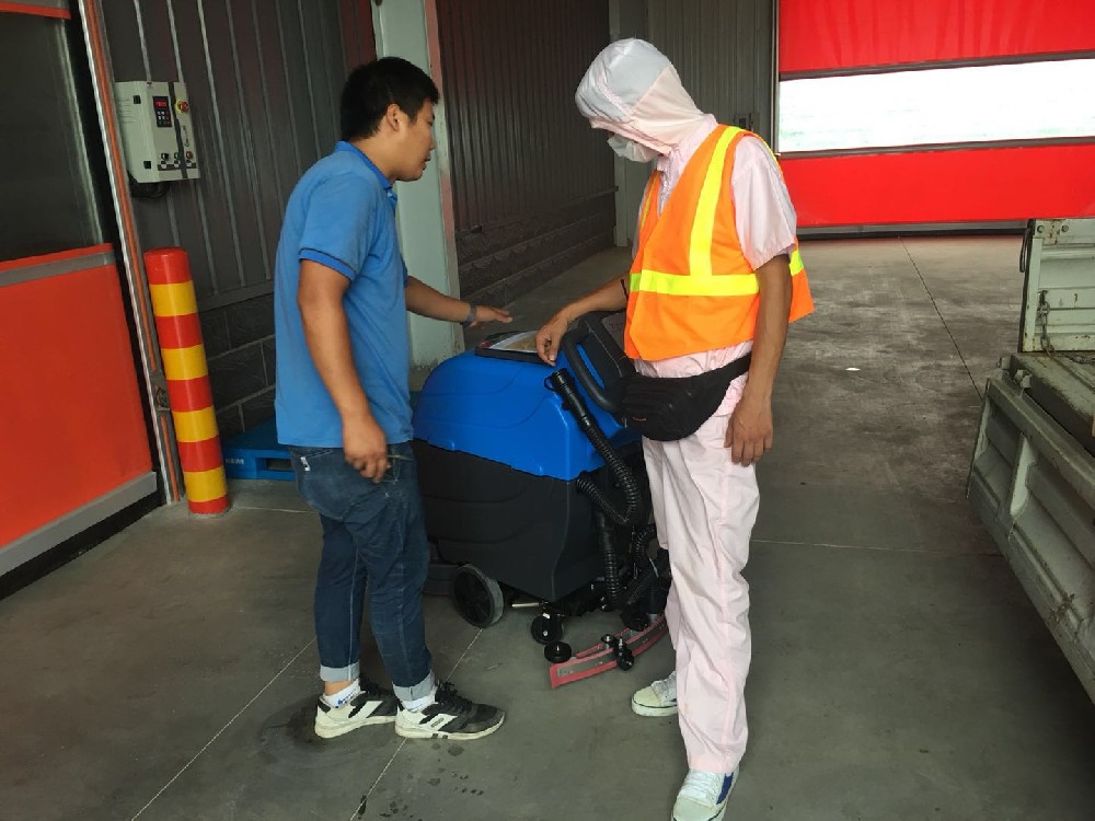 河北省xxx家紡有限公司購買格潤(rùn)KR-XS50D洗地機(jī)